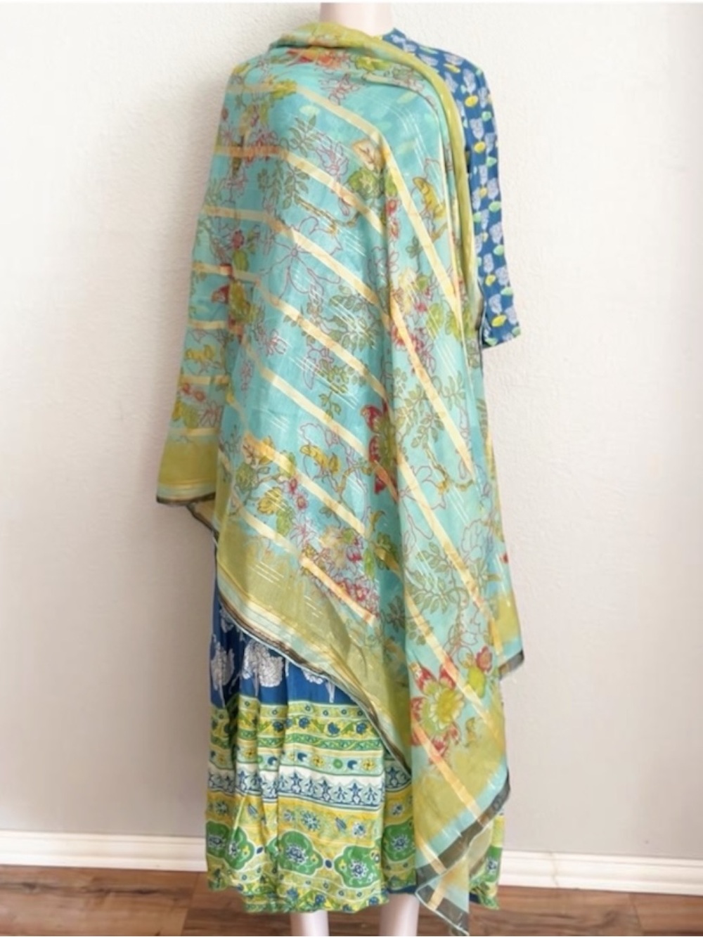VTG Silk Indian Dupatta Sheer Floral Metallic Zari Scarf Boho Festival Shawl OS